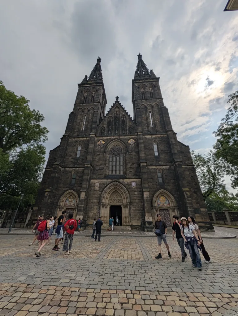Pixel 11 Pro XL ultrasiroky objektiv 0.5x zoom 142