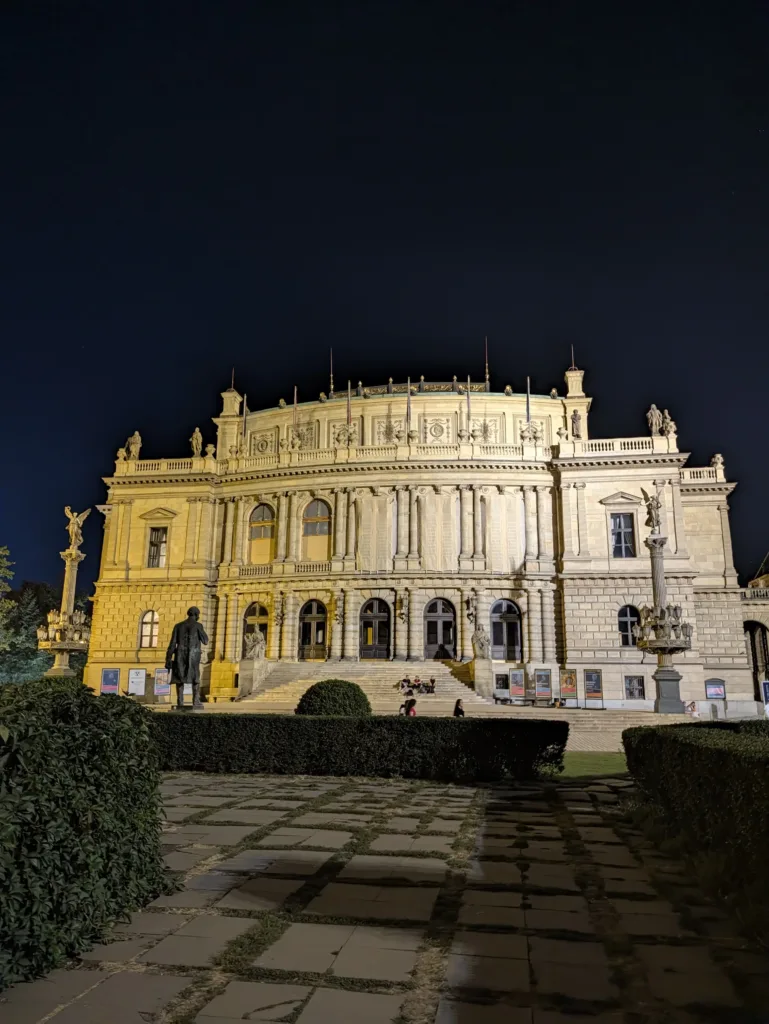 nocni Pixel 11 Pro XL hlavni fotoaparat 1x zoom 42