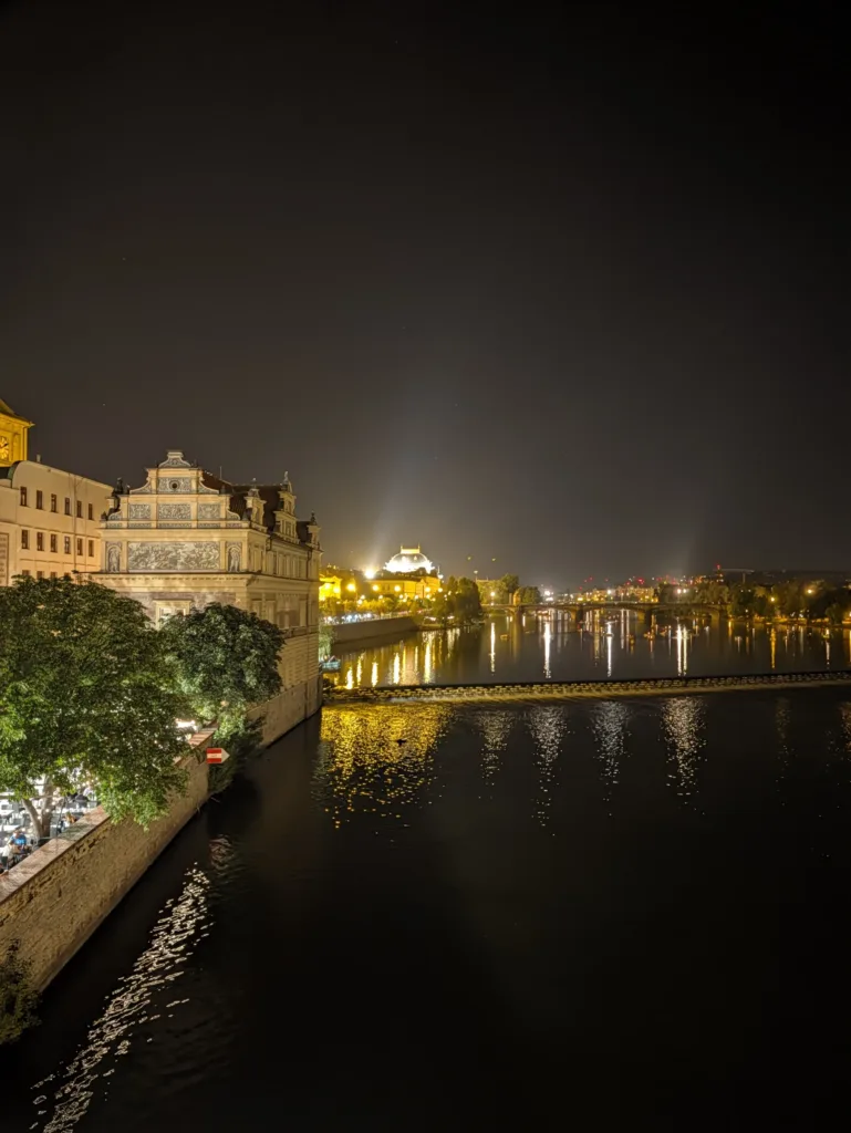 nocni Pixel 11 Pro XL hlavni fotoaparat 1x zoom 48