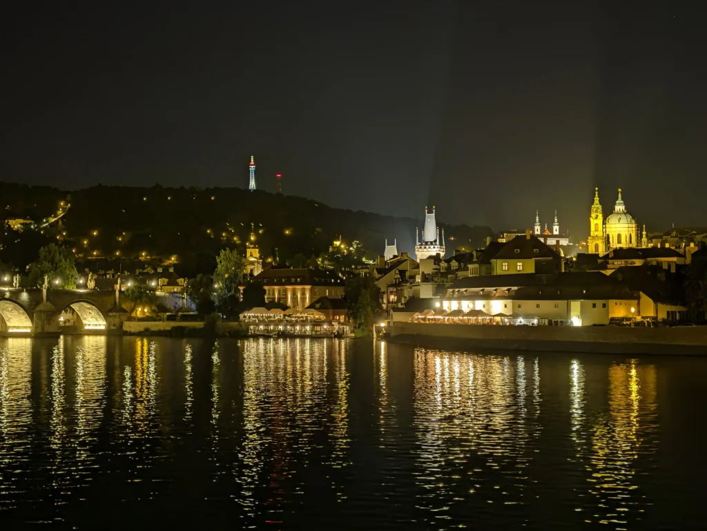 nocni Pixel 11 Pro XL hlavni fotoaparat 2x zoom 82