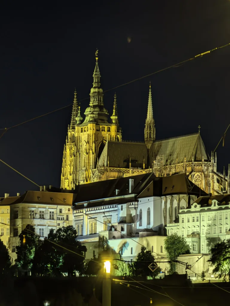 nocni Pixel 11 Pro XL teleobjektiv 10x zoom 103