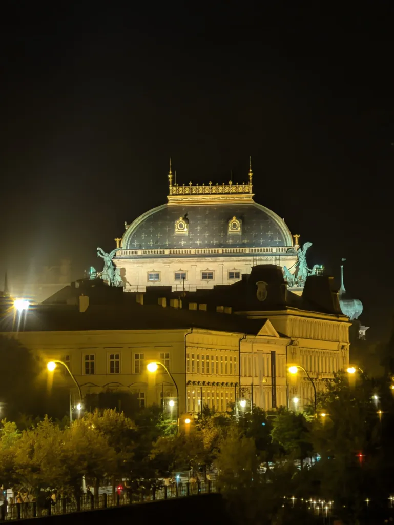 nocni Pixel 11 Pro XL teleobjektiv 10x zoom 109