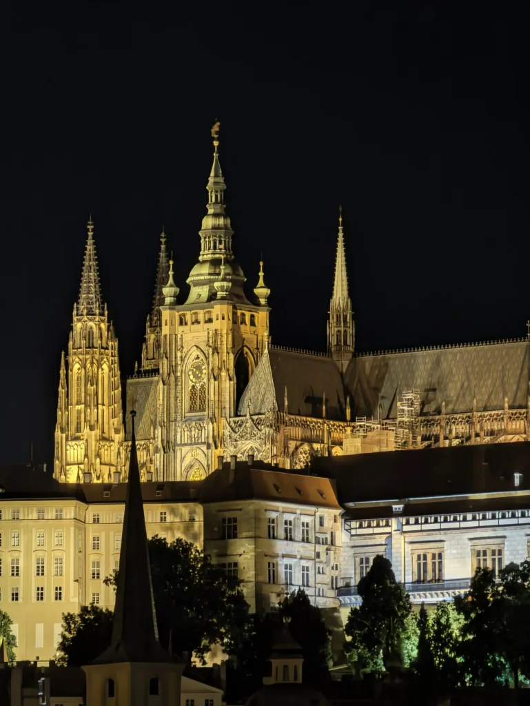 nocni Pixel 11 Pro XL teleobjektiv 10x zoom 110