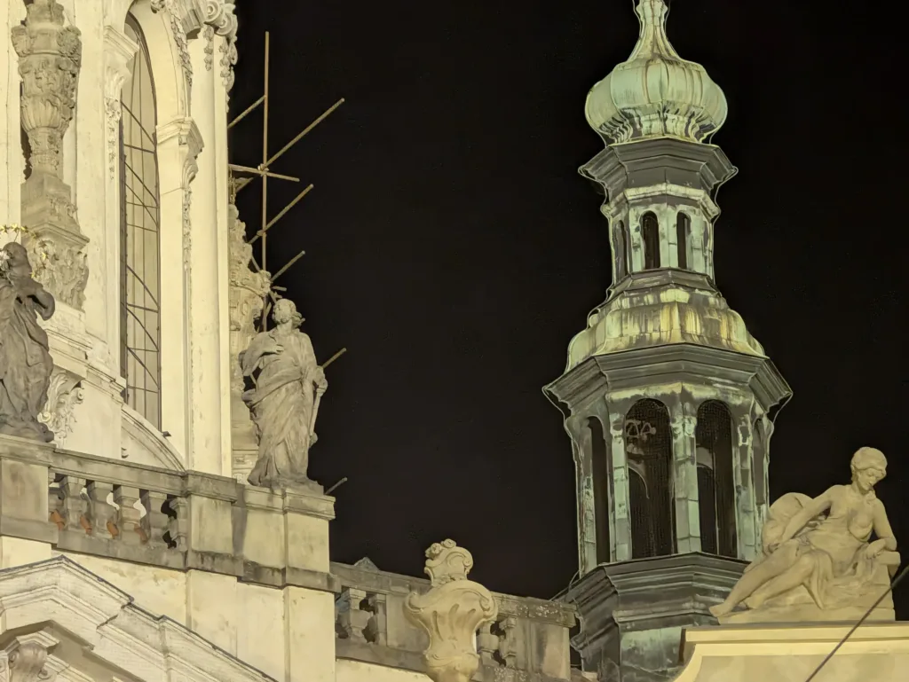 nocni Pixel 11 Pro XL teleobjektiv 10x zoom 111