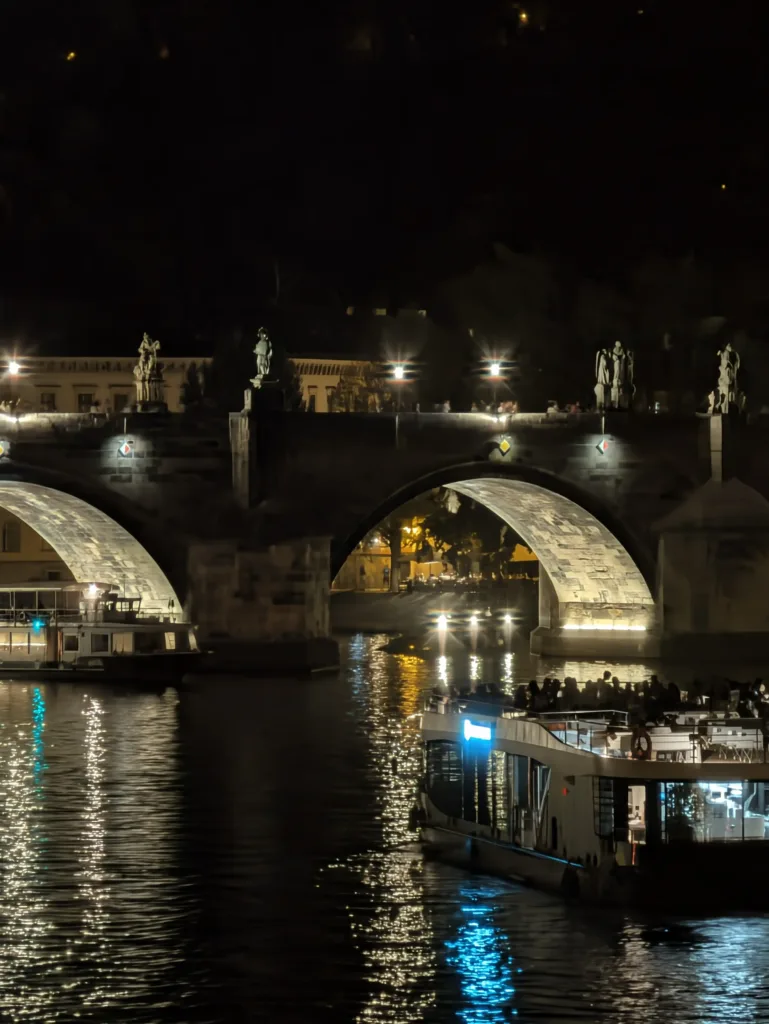 nocni Pixel 11 Pro XL teleobjektiv 10x zoom 92