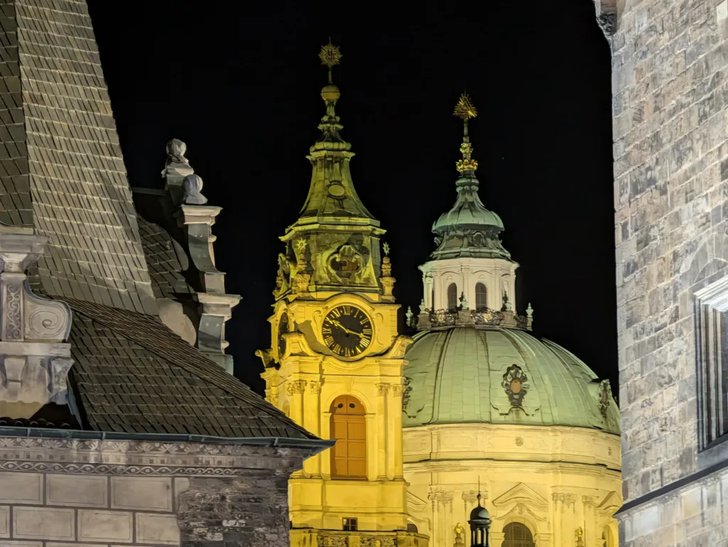 nocni Pixel 11 Pro XL teleobjektiv 10x zoom 93