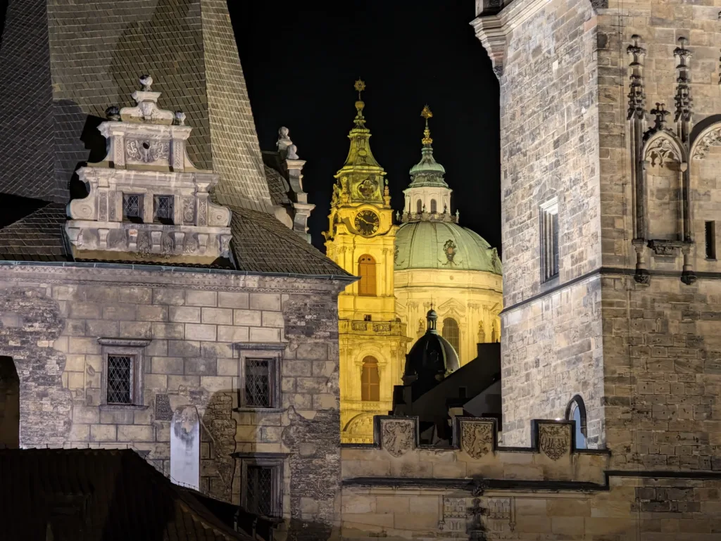 nocni Pixel 11 Pro XL teleobjektiv 5x zoom 139