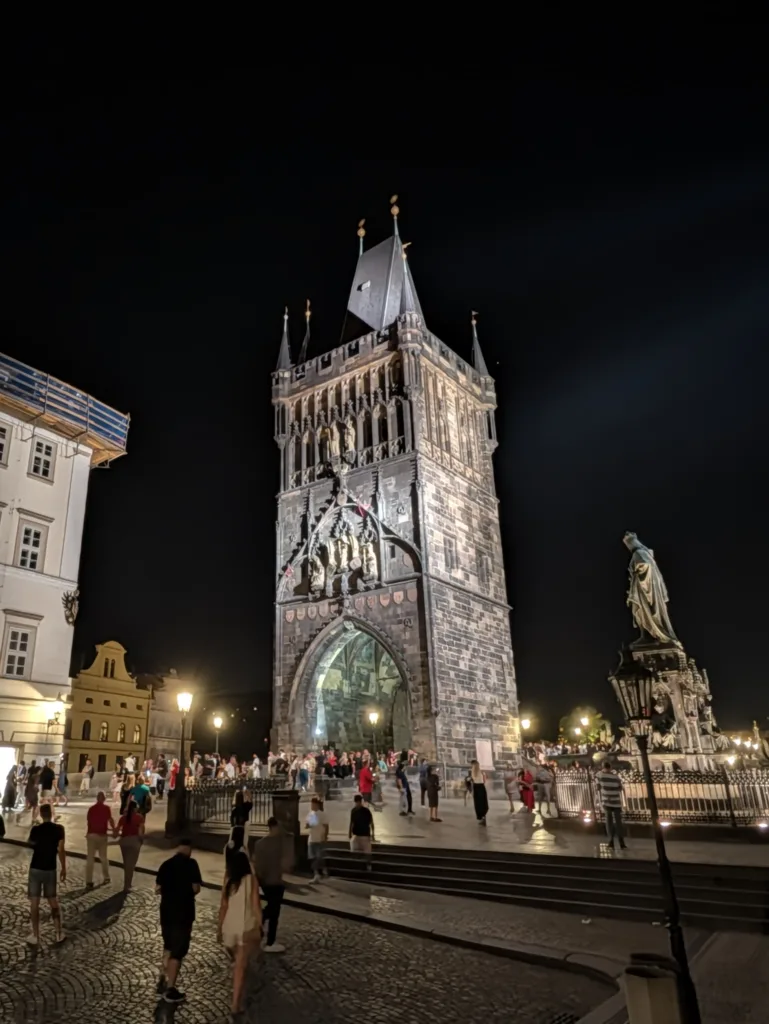 nocni Pixel 11 Pro XL ultrasiroky objektiv 1x zoom