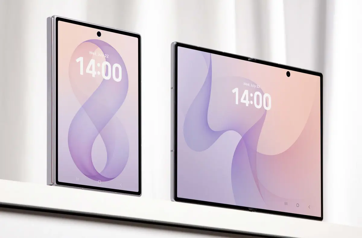samsung galaxy z fold8 slozeny a rozlozeny obrazovka