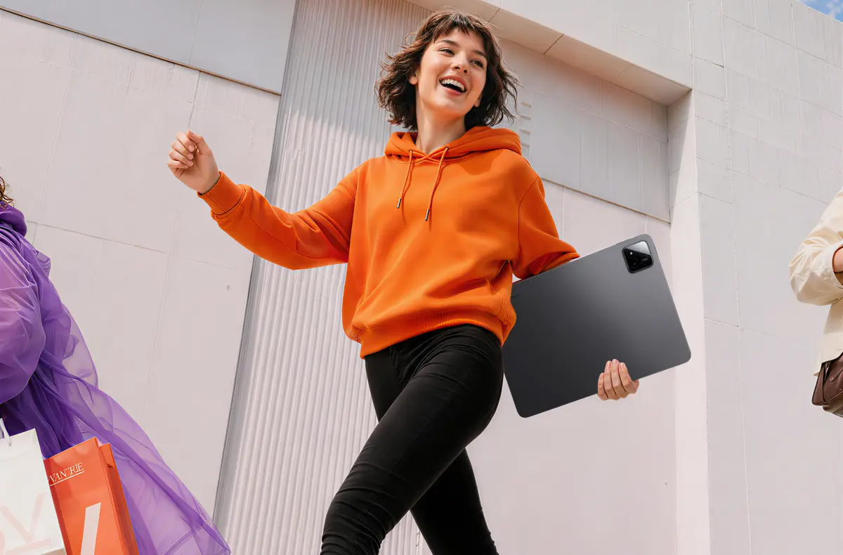 xiaomi back to school 2026 holka s tabletem