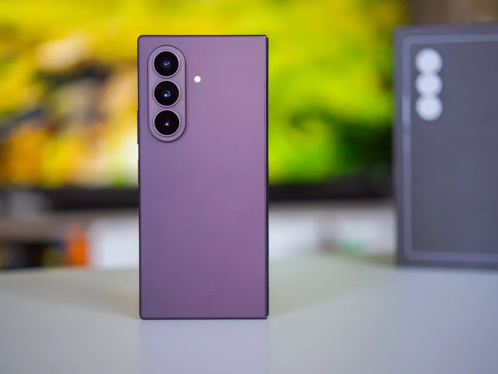 Samsung Galaxy Z Fold8 Ultra záda