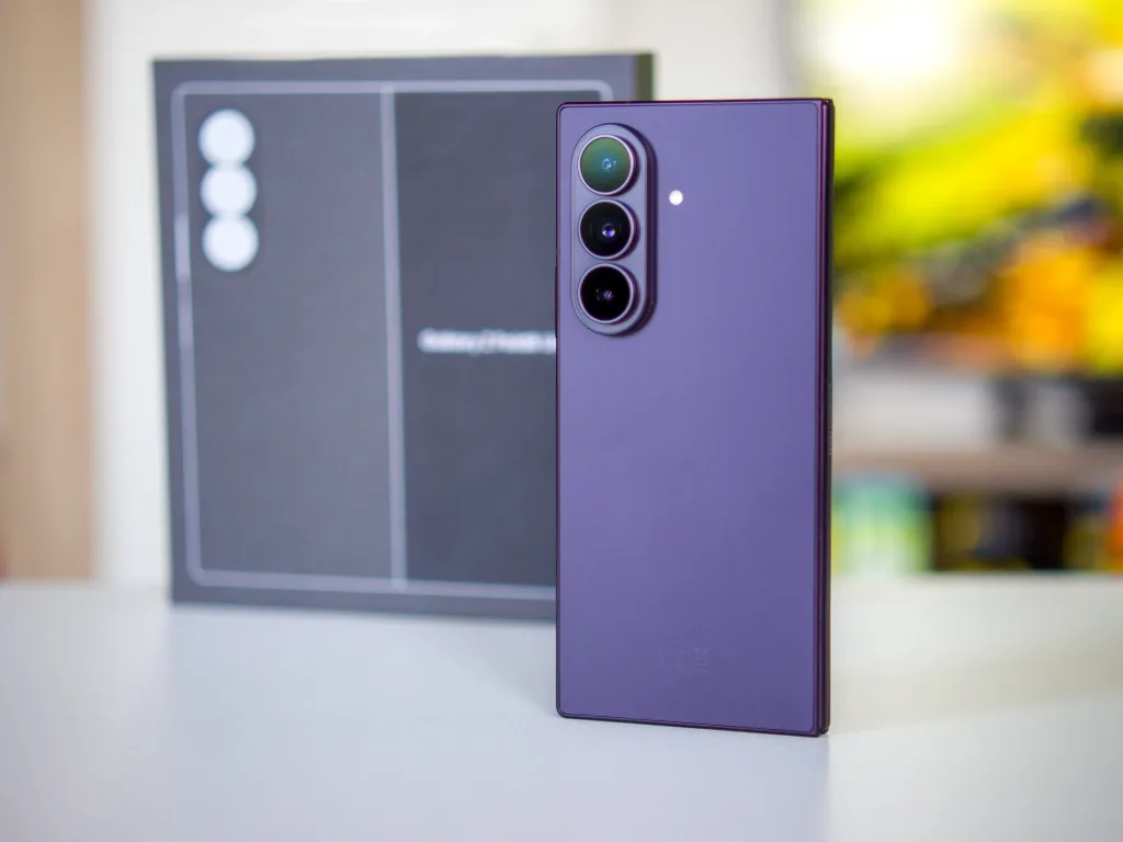 Samsung Galaxy Z Fold8 Ultra záda