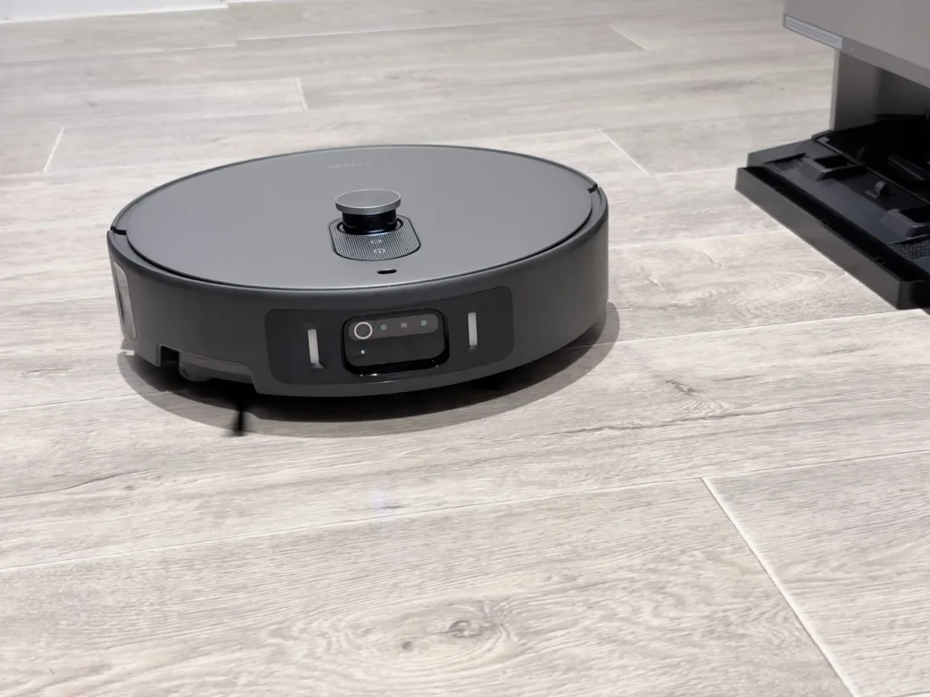Xiaomi Robot Vacuum 6 Max podlaha