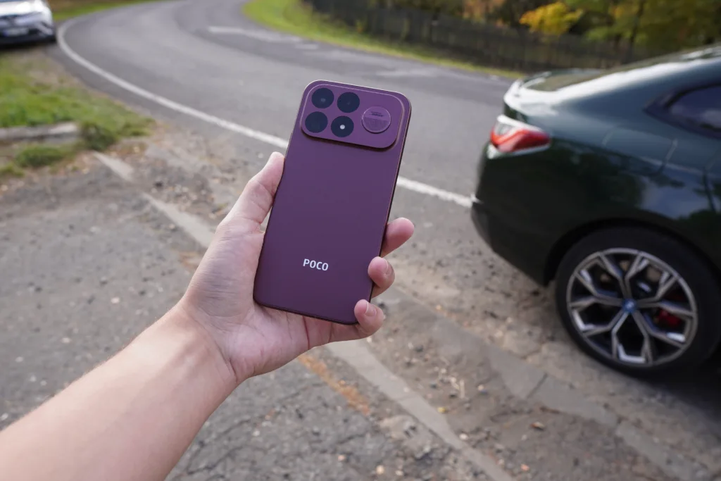 poco f9 ultra barva
